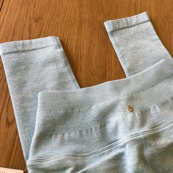 Spiritual Gangster Love Sculpt 7/8 Legging - Picture 8 of 9